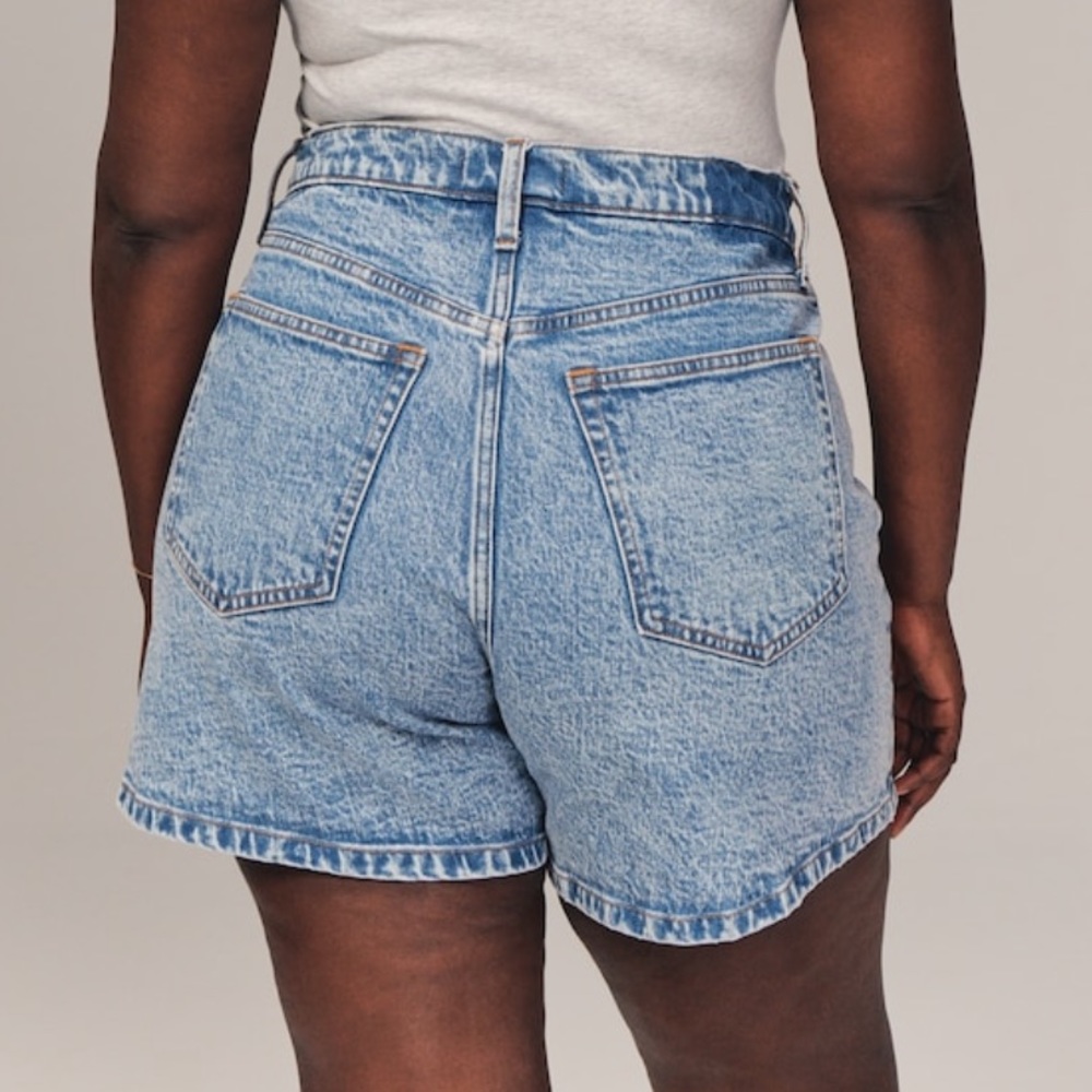 Curve Love High Rise Dad Short
